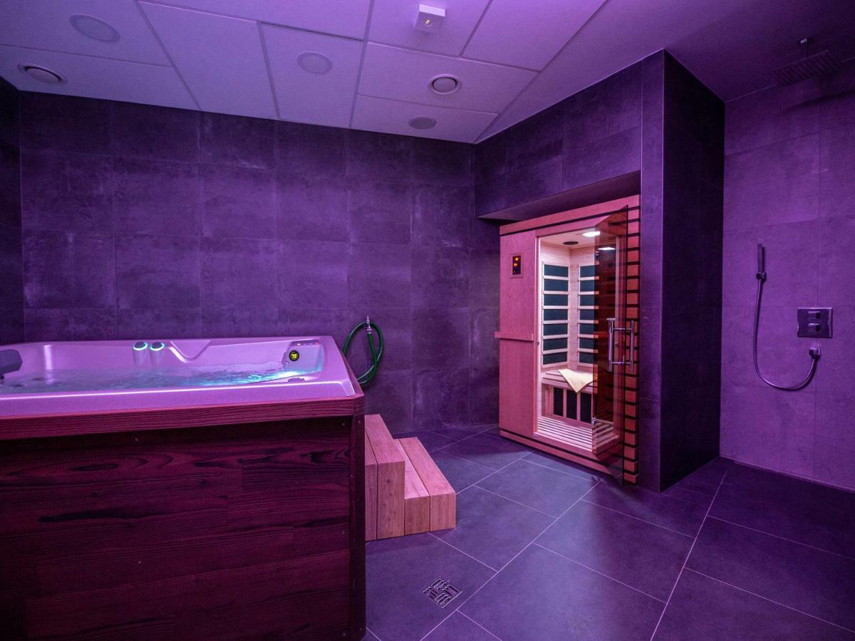 Hotel Tammel Jičín Esterno foto